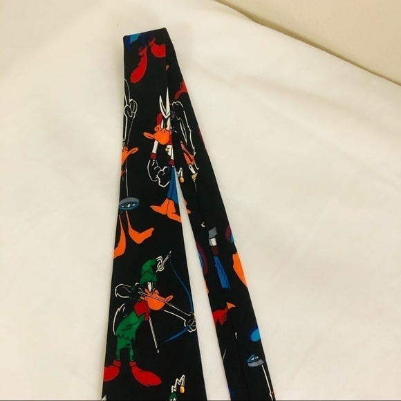 Authentic vintage Looney Tunes multiple Daffy Duck silk tie 57” long - Picture 4 of 5